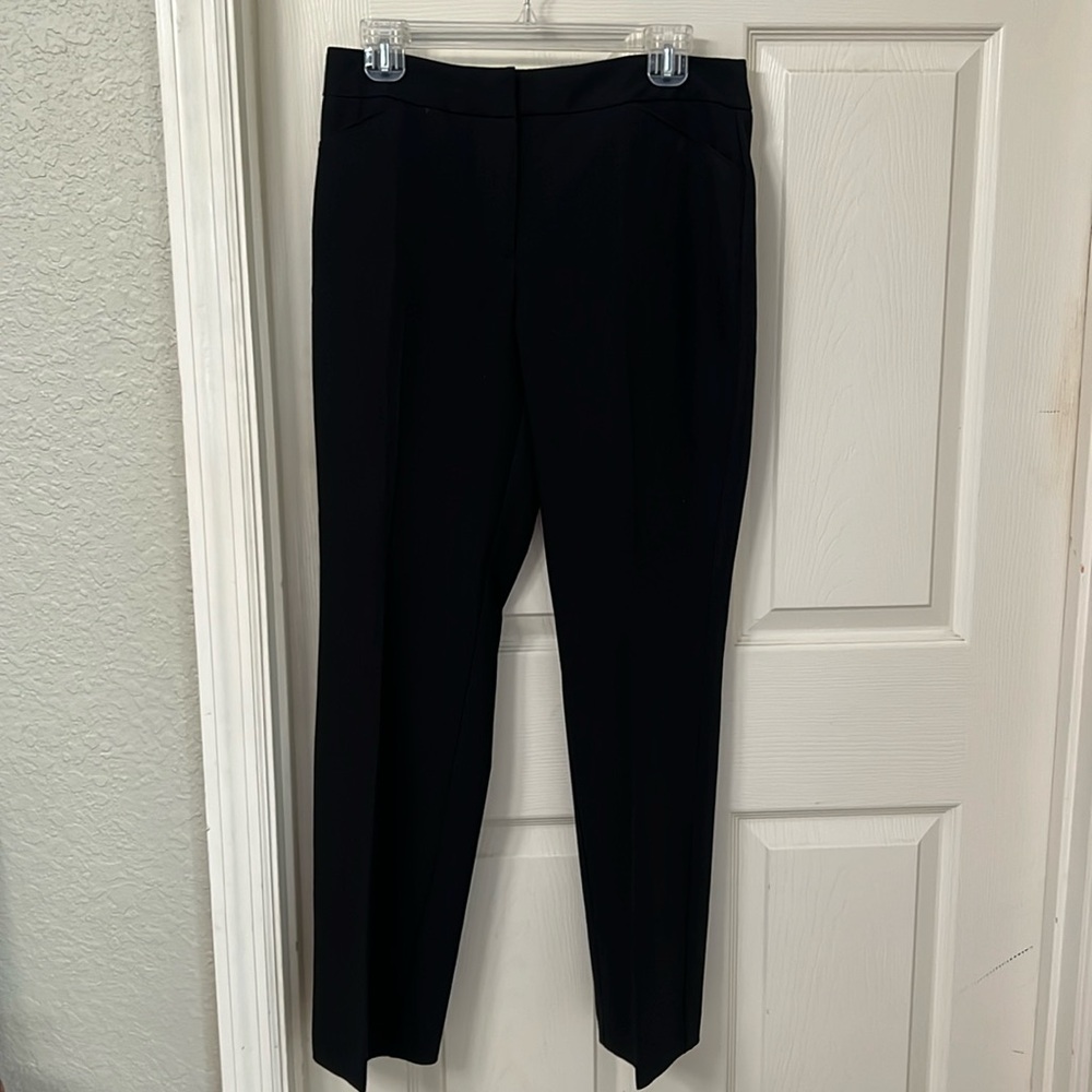 NWT CHICOS BLACK STRAIGHT LEG PANTS SIZE 0 SHORT